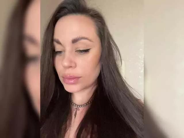 -Hennessy- on BongaCams