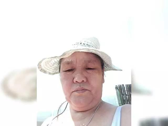 2Milf45 on BongaCams