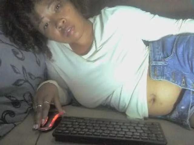 Anjalie on BongaCams 