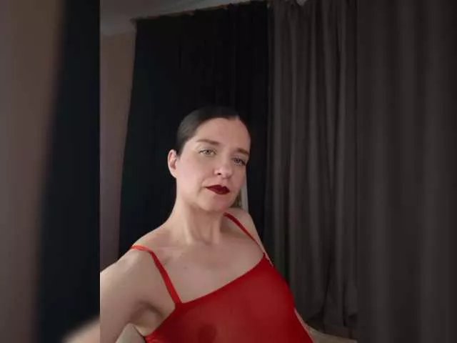 Offline BellaTasty on BongaCams