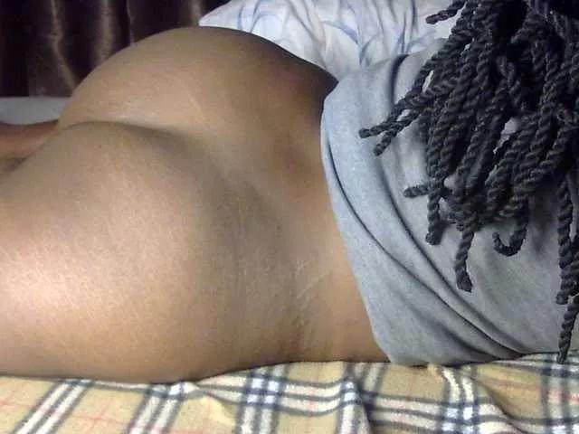 bootyliciousbaddie on BongaCams 