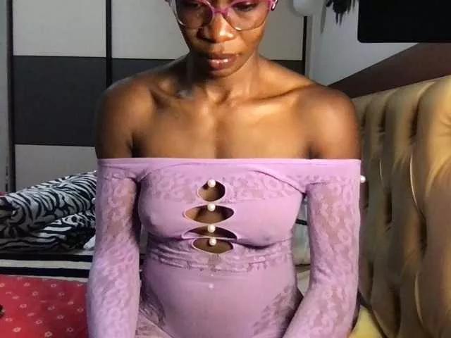chocopetite on BongaCams