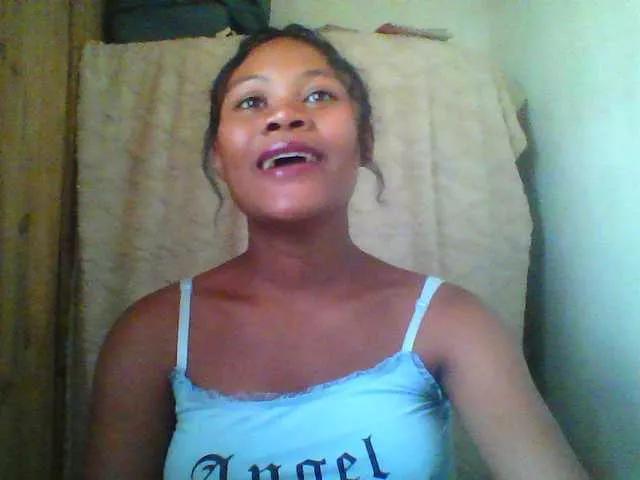 Dilliannah on BongaCams 