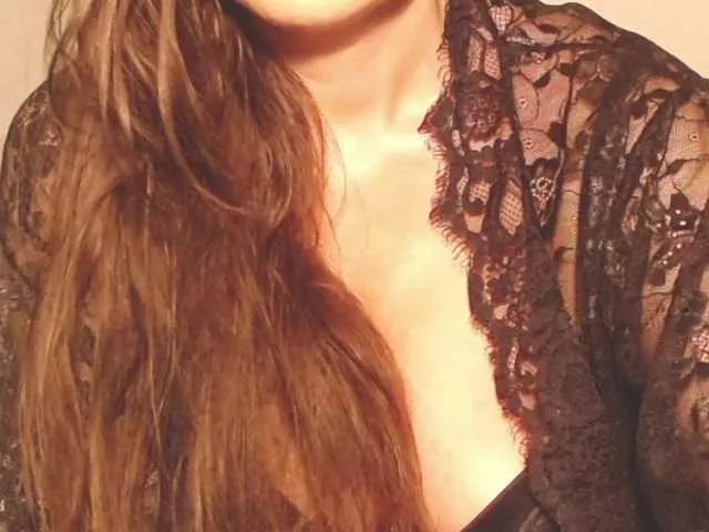 ellaine on BongaCams