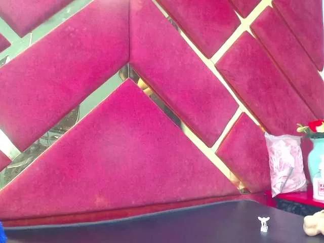 Freechat FreyjaNaugthy on BongaCams