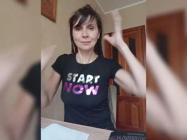 Hellenalonenochka — Freechat on BongaCams