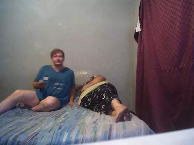 Hothouse18xxx on BongaCams 