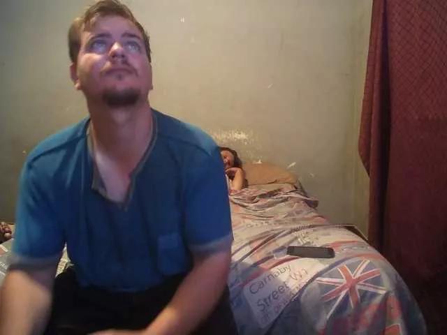 Hothouse18xxx on BongaCams 