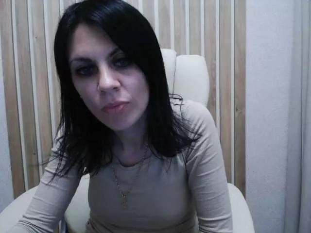 Freechat InjaAtHome on BongaCams