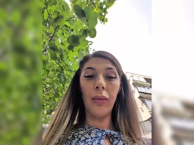 Jaklinesexxy on BongaCams