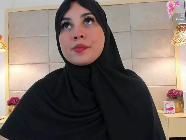 janaadhara — It turns me on to know that you can seduced me, I would like to have a gentlemen on my room, someone that I can feel confortable with