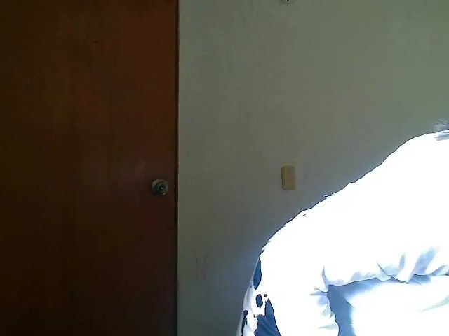 Offline JenellKurtz on BongaCams