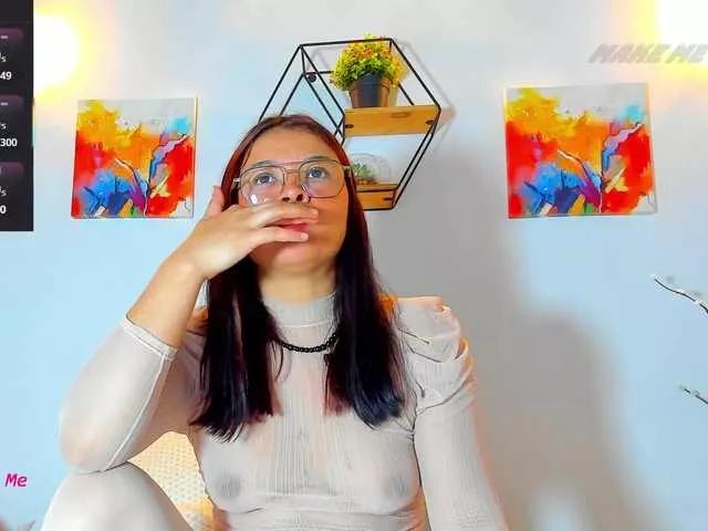 Freechat Karlaliones on BongaCams