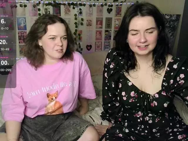 Kitty-and-Hannah on BongaCams 