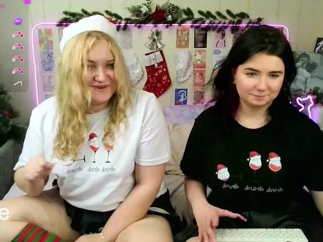 Kitty-and-Hannah on BongaCams 