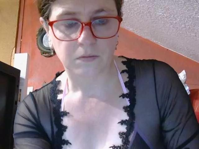 lanaxxx1 on BongaCams 