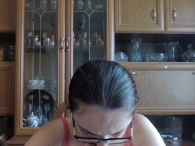 Larrisa3 on BongaCams 