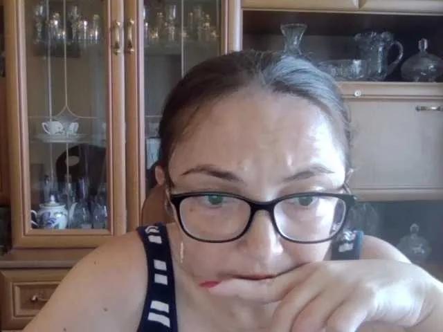 Larrisa3 on BongaCams 
