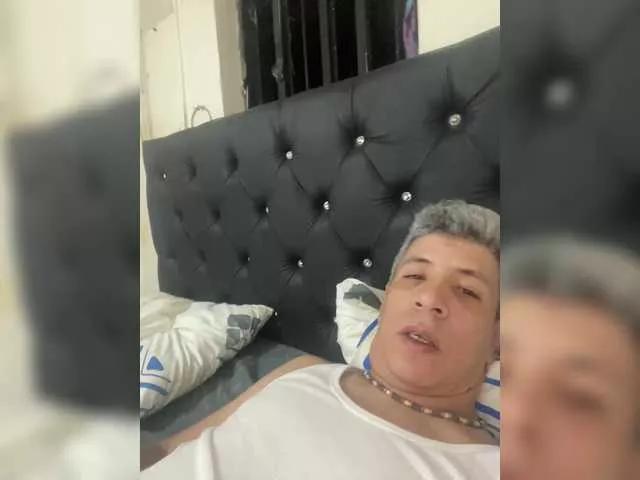 Lola7777 on BongaCams 
