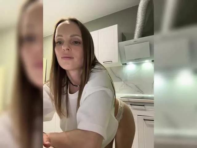 Mercellaaa on BongaCams