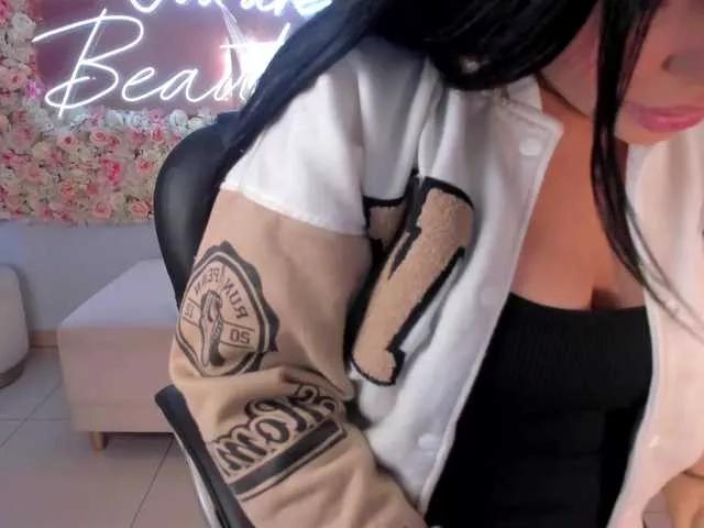 MiaRoberts1 on BongaCams