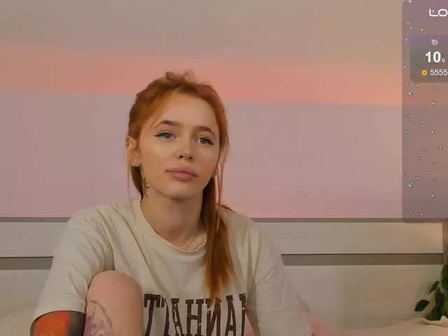 MissRedFox on BongaCams 