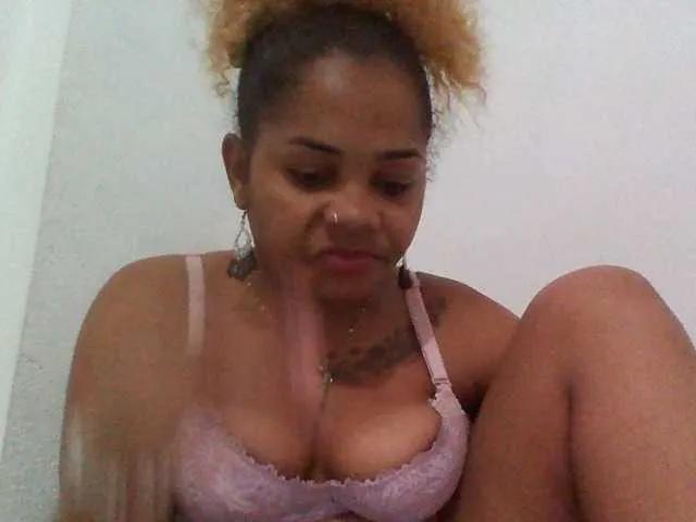 BongaCams Monica1612 is Freechat Monica1612 — Me sentir dsire, les compliments oss, les regards brlants, les strip-tease lents, et voir ton imagination me pousser aller plus loin...