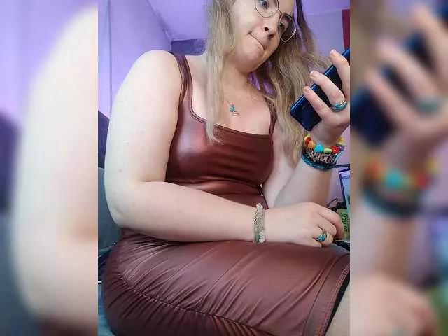 monikanylon on BongaCams