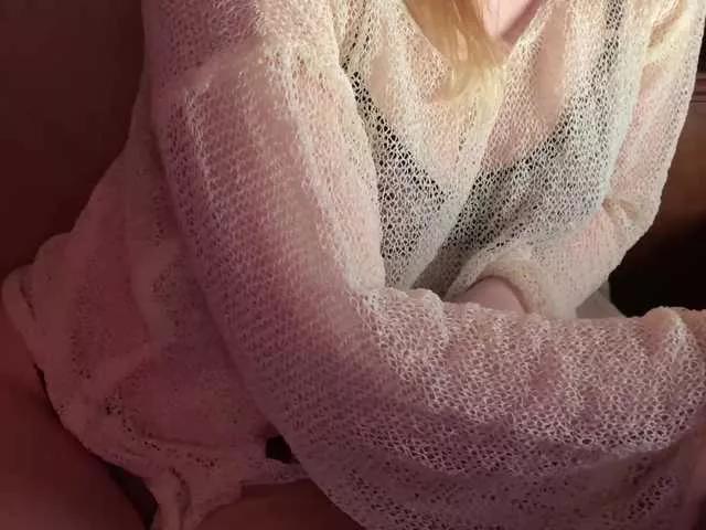 BongaCams MrsAnna is Freechat MrsAnna — The perfect mix of tenderness and passion makes me shiver, and I adore when you take control in the most exciting way. Foreplay is my weakness, especially when it's paired with deep looks and wandering hands.