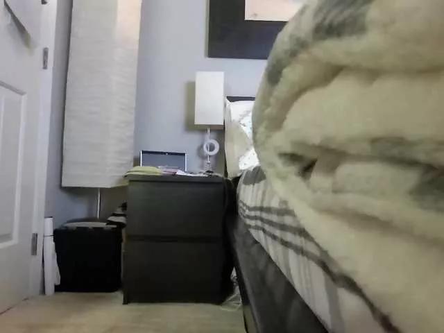 nanaroman on BongaCams 