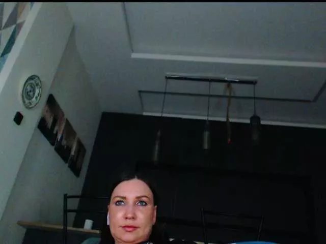 Offline NaughtyHotty on BongaCams