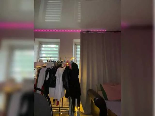 Offline PrettyKatea on BongaCams