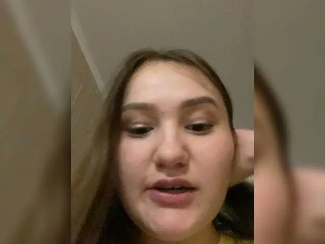 Offline Regina-Lynne on BongaCams