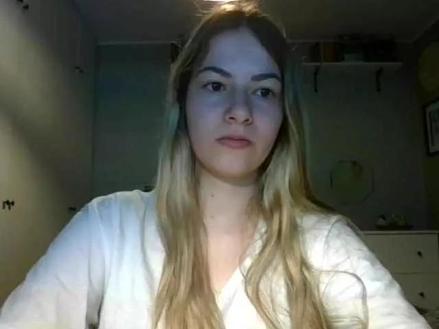 RosieJune — I enjoy hearing what turns you on. I am always interested in your deepest fantasies. My goal is to please you while pleasing myself. I am very down-to-earth and relatable, making me easy to communicate with and build connections. I like meeting people...