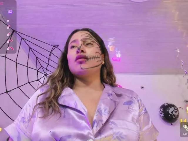 SAAYA-TAY — They heat me many things but more to give pleasure come and let's only