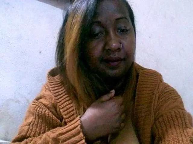 Freechat Sylivinaahh on BongaCams