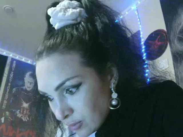 TvarRoxy on BongaCams