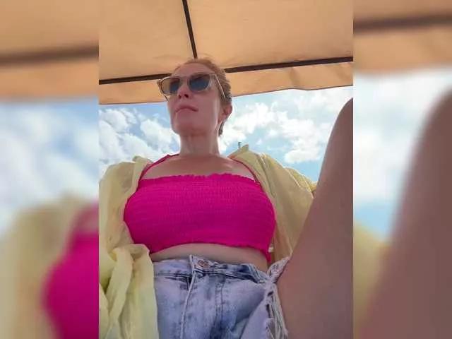 ValeryaGold — Intimate caresses, your hot tongue between my legs, erotic massages, and sexy dances. I love watching the act of love.