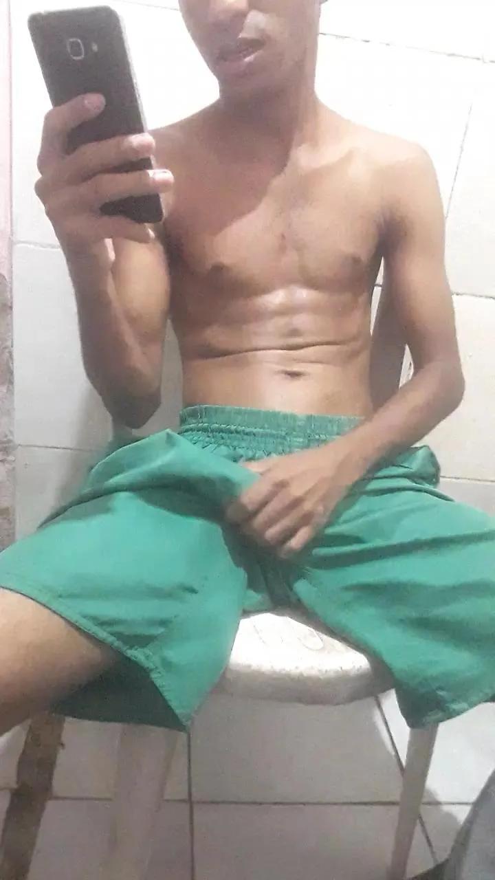 Morenooputoo — Freechat on Cam4