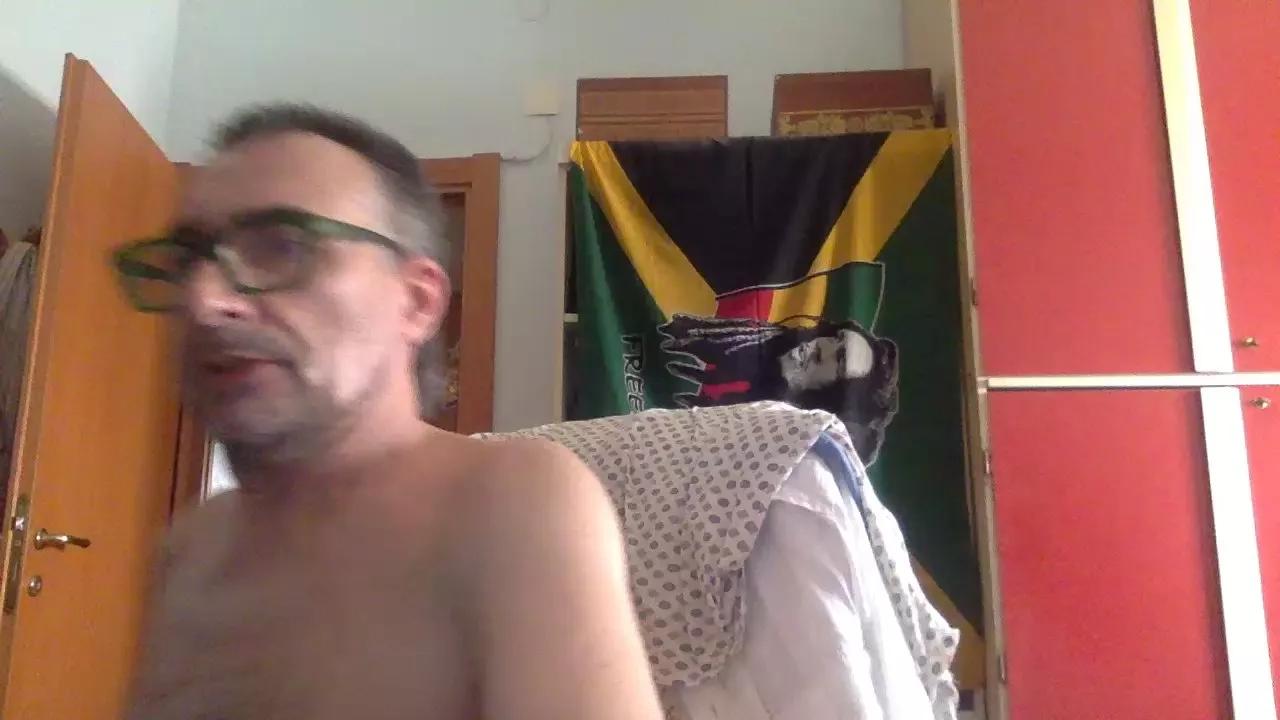 ortijah — Freechat on Cam4