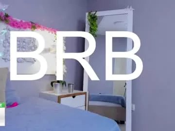 Freechat adelaa_11 on Chaturbate