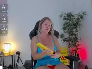 Freechat angel_danm_milf on Chaturbate