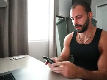 Freechat brucestryker on Chaturbate