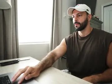 Freechat brucestryker on Chaturbate