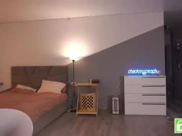 checkmypeach on Chaturbate 