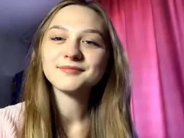 chill_velvet — Goal: Tease you with my top straps and cleavage view! - My name is Sasha and I'm #18 year old and i am #shy #new girl with #smalltits and #skinny figure and it's my first day here [100 tokens remainin