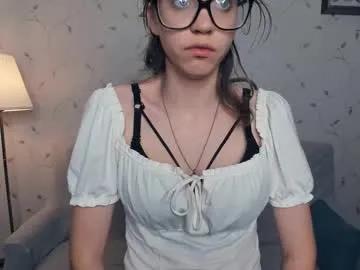 cutefluffy — pinch my nips hard close up #shy #teen #lovense #young #18 [21 tokens remaining]