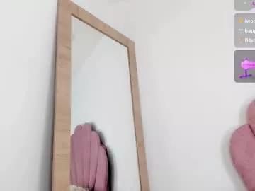 Freechat daddysgirrl1_ on Chaturbate