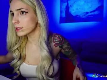 Freechat daddyspixxie on Chaturbate