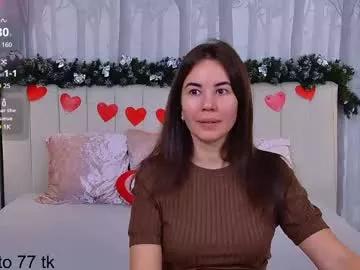 ellaander on Chaturbate